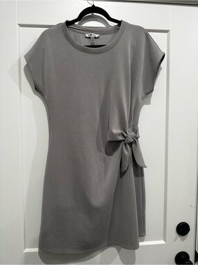 Cable & Gauge Gray Tie-Detail Mini Dress